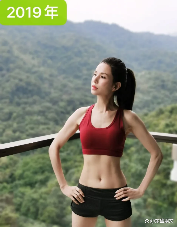努力健身女明星_健身明星rex_健身明星女神